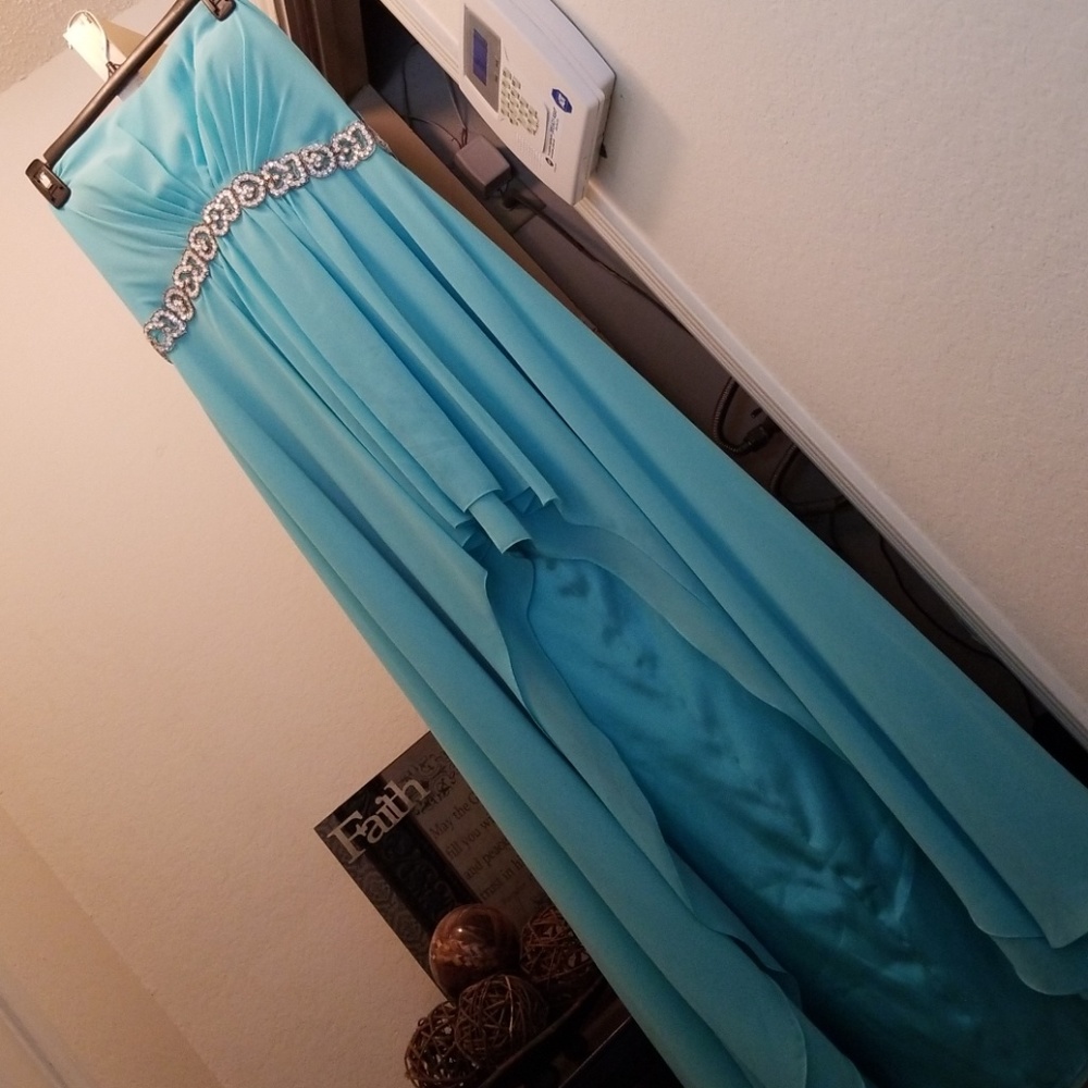 Evening gown - Picture 2 of 4
